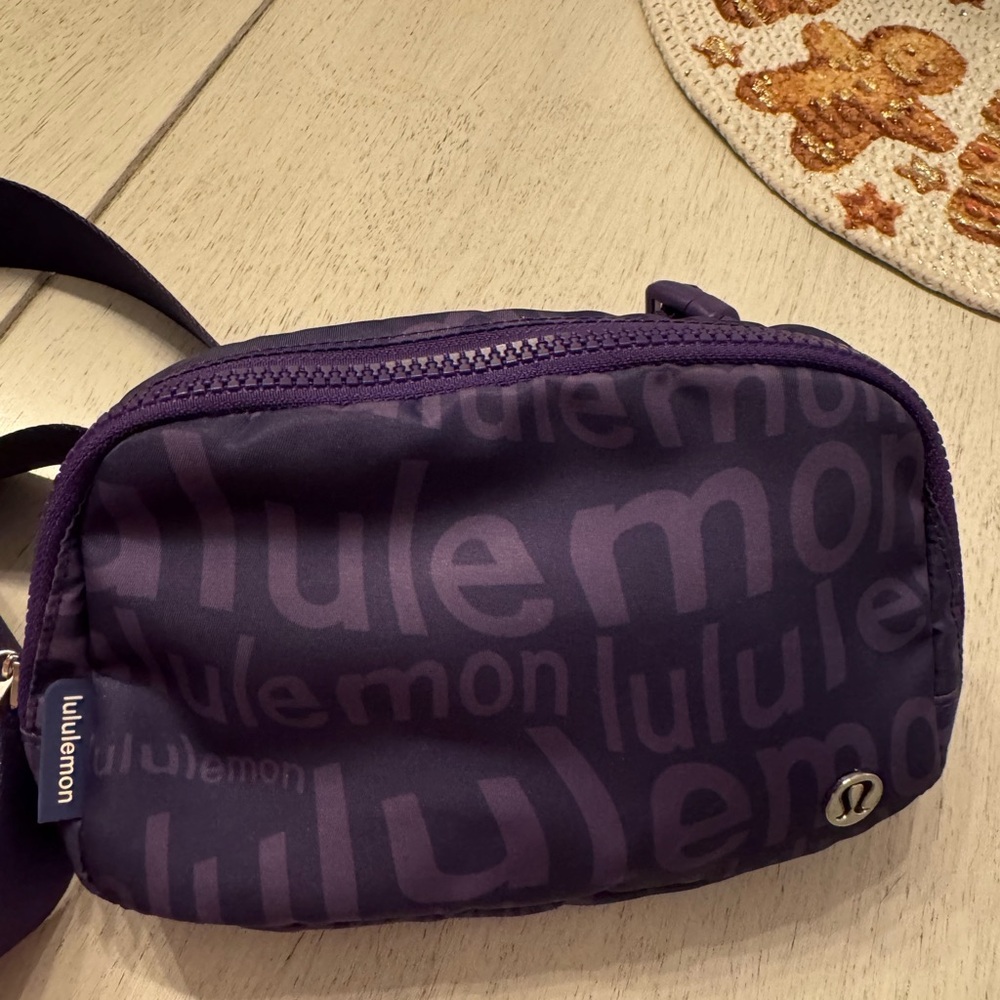 Lulu Lemon Belt bag